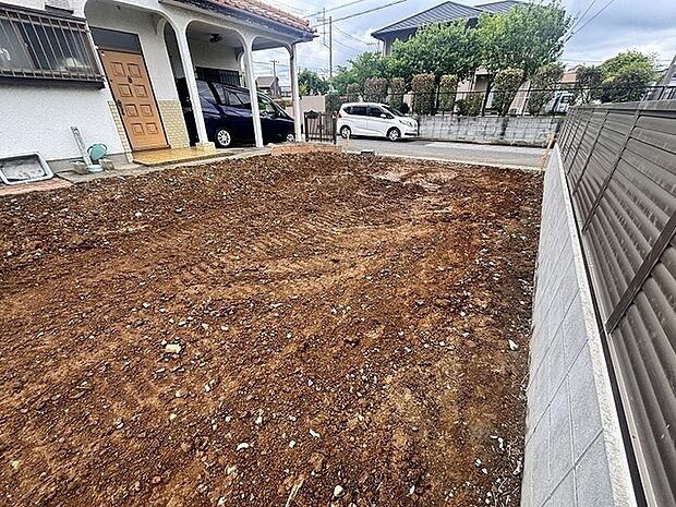 暮らしに合わせて自由に形を変えられる、開放的な空地が日々の可能性を広げてくれます。