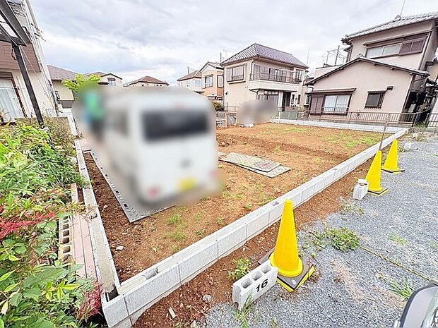 周囲の環境と調和しながら、自分らしい暮らしの理想を自由に描き出せるゆとりある空間が広がっています。