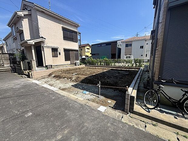 周辺環境と調和する穏やかな住環境の中で、自分らしい暮らしをゼロから描き出せる広さがあります。