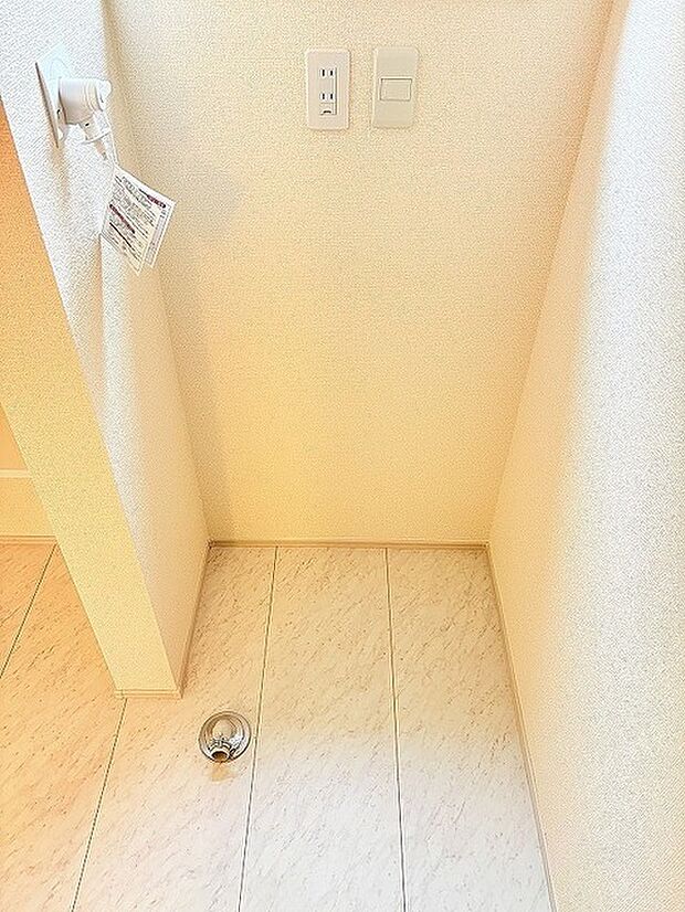素材の質感が織りなす穏やかな陰影が心地よい空間