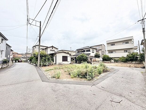 周辺環境が落ち着いた住宅街に位置しており、ゆとりある敷地が将来の暮らしの可能性を広げてくれます。