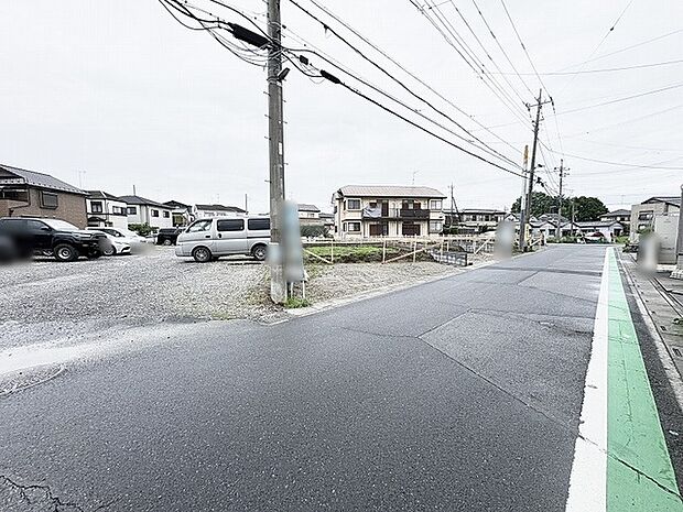 穏やかな住宅街に位置する、これからの暮らしの拠点として適した整った区画です。