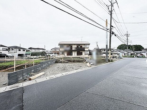 開放感のある角地に位置しており、理想の暮らしを描くための新たなスタート地点として検討できる環境です。