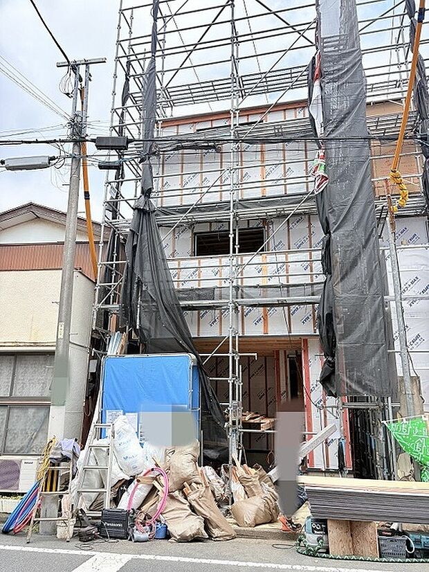 完成に向けて着実に工事が進められており、理想の住まいが形作られていく期待感が高まります。