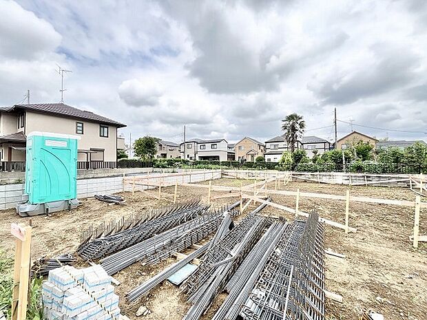 新しい暮らしの拠点として、理想の住まいを丁寧に築き上げていける広々とした敷地です。