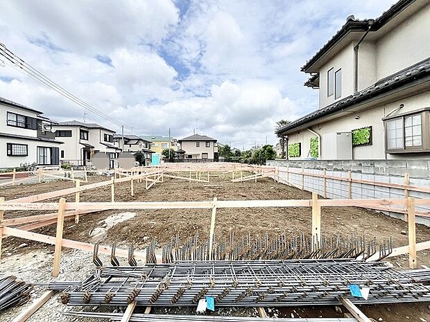 これから始まる新しい暮らしの可能性を秘めた、開放感のある整った敷地です。