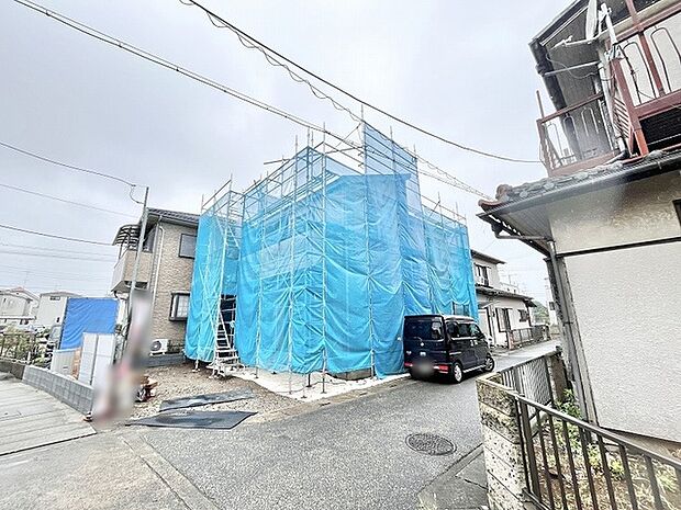 住まいとしての新しい魅力を高めるため、メンテナンスにより丁寧に手を加えられ生まれ変わろうとする一角です。