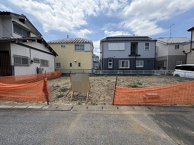 周囲との調和を保ちながら、自分らしい住まいを自由に描くことのできる、開放感ある広さの敷地です。