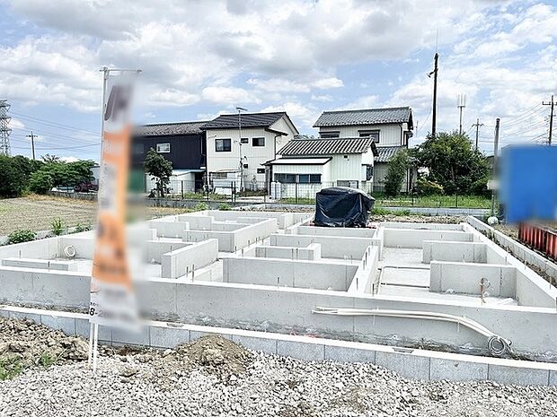 穏やかな環境の中で、新たな暮らしの基盤が静かに形作られています。