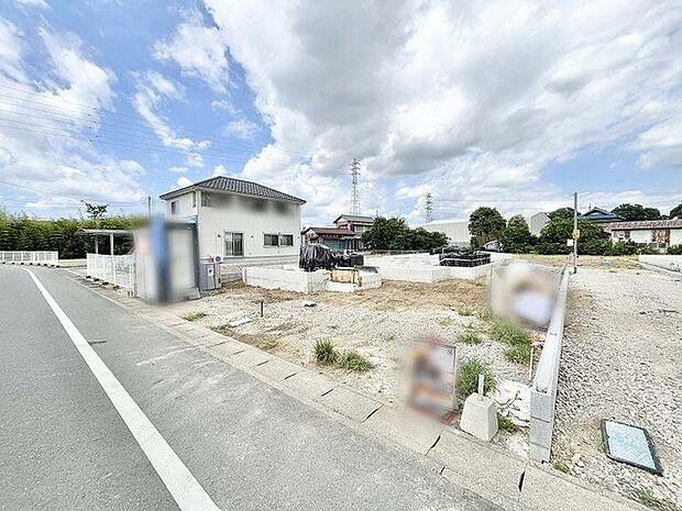 空を広く仰ぐ開放感に恵まれた立地で、新しい暮らしの始まりを静かに予感させる場所です。