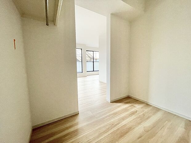 すっきりと整えられた空間が心地よい、穏やかな時間を過ごせる住まい