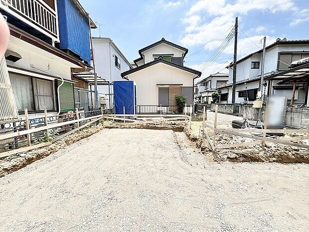 理想の住まいを描くための、ゆとりある広さを確保したまっさらな敷地です。