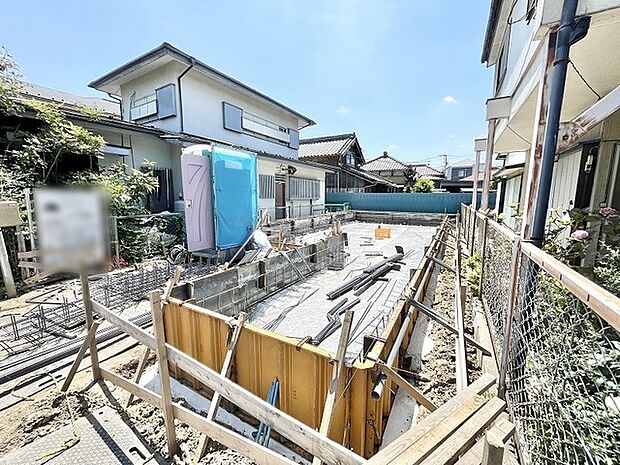 新しい暮らしの土台が整う、穏やかな周辺環境に恵まれた落ち着きのある敷地です。