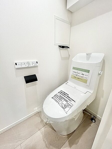 白を基調としたシンプルで清潔感のある空間は、日々の暮らしに静かな安らぎをもたらします。