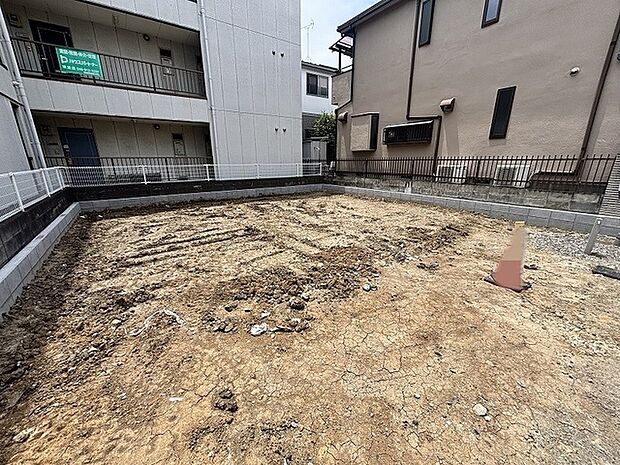 理想の暮らしをゼロから描き出せる、広々としたゆとりのある敷地空間が広がっています。