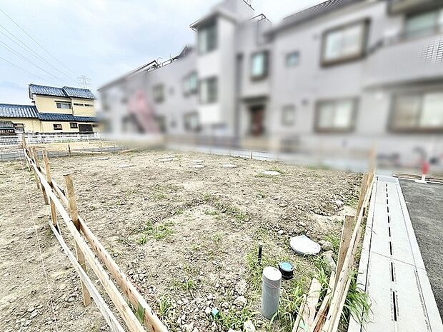 理想の暮らしをゼロから描き出せる、ゆとりある敷地が広がっています。