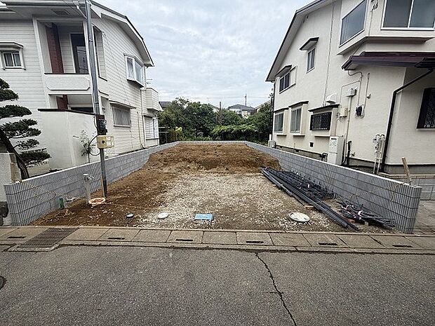 閑静な住宅街の一角にあり、理想の暮らしを描くための新しいスタート地点として適した場所です。