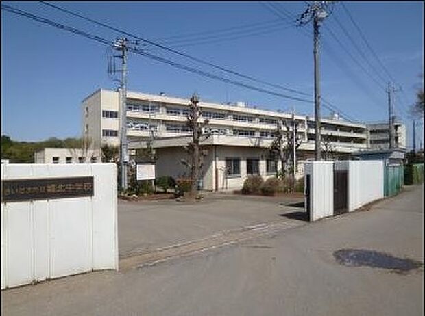 さいたま市立城北中学校(1390m)