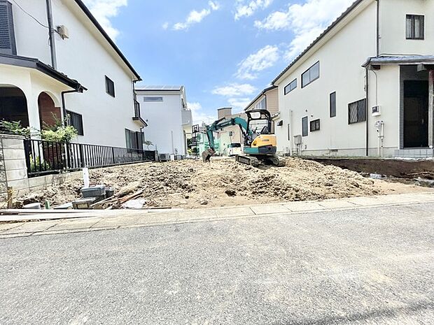 新たな暮らしの形を自由に描き出せる、整えられた土地の広がりを感じる風景。