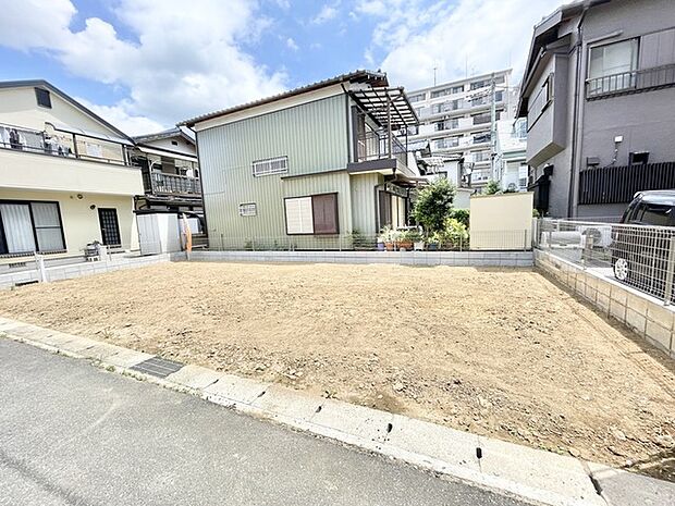 住まいへの想いを自由に描ける、開放感のある広々とした敷地で新たな暮らしの基盤を整えてみませんか。