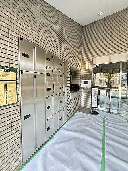 日々の暮らしを快適にサポートする、機能的で整えられた共有スペースが整っています。