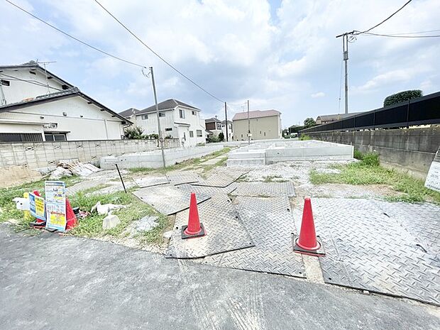 新しい暮らしの土台となる、穏やかな空気が流れる閑静な住宅街の一角です。