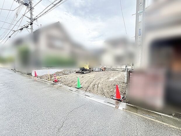 これからの暮らしを自由に描き出せる、整えられた落ち着きのある敷地環境です。