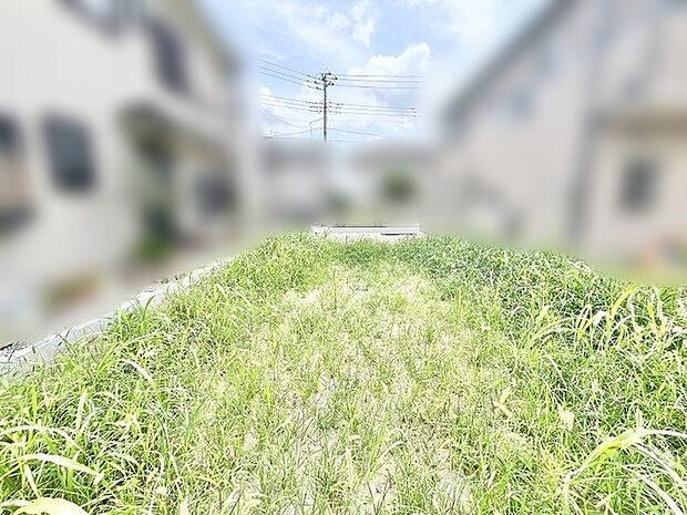 周囲に馴染む閑静な住環境の中で、思い描く理想の暮らしをゼロから形にできる広々とした空間です。