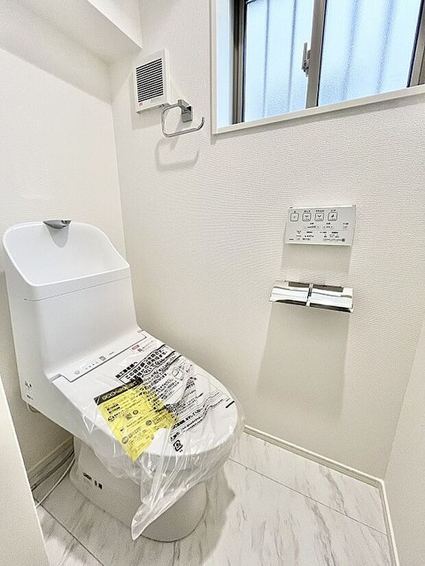 清潔感のある白を基調とした、機能的で無駄のない整然とした空間が心地よい安らぎをもたらします。