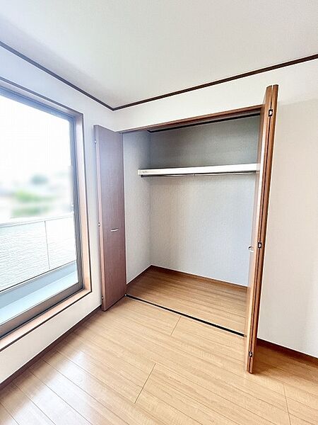 日々の暮らしにゆとりをもたらす、無駄のないすっきりとした空間設計が魅力です。