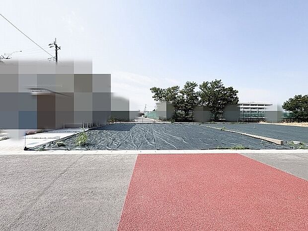 空が広く見渡せる開放的なロケーションで、思い描く理想の暮らしを形にするための贅沢なゆとりが広がっています。