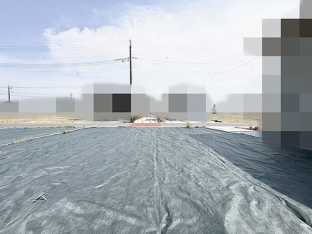 空を広く感じられる開放的な土地で、理想の住まいを叶えるためのベースが整っています。