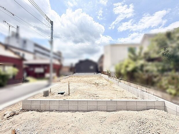 新しい暮らしの基点として、日々の営みを穏やかに受け止めてくれる広々とした余白が魅力です。