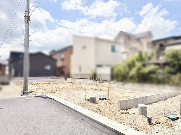 理想の住まいを描き出すための、ゆとりある広がりと落ち着きを感じさせる敷地です。
