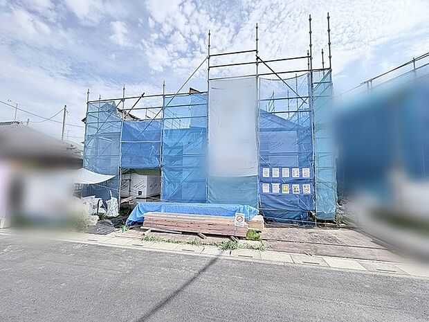 新しい暮らしの形が少しずつ形作られていく、期待感に満ちた静かな風景。