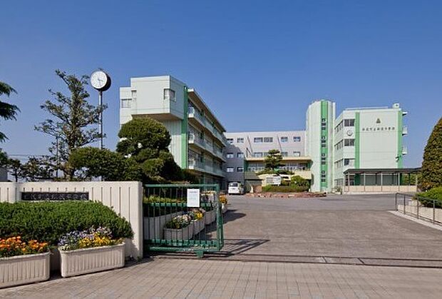 松伏町立松伏中学校(1500m)
