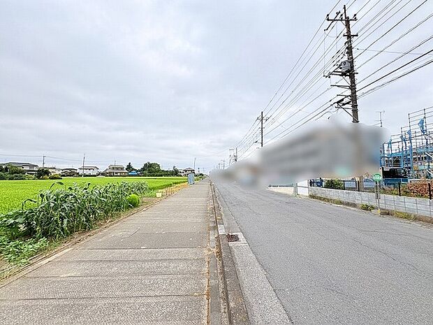 空が広く感じられる伸びやかな景観が、穏やかで心地よい日常の時間を育んでくれます。