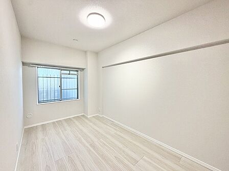 無駄のないシンプルな空間が、日々の暮らしに静かな調和をもたらしてくれます。