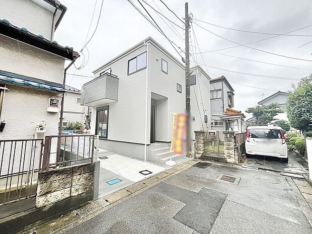 周囲の景観に調和しながらも洗練された佇まいで日常に心地よさをもたらす外観デザイン