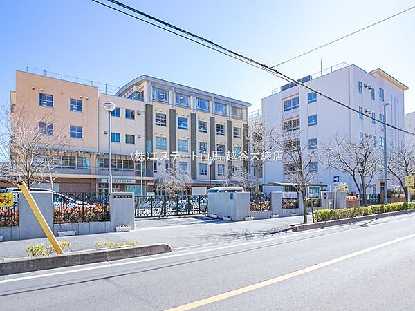 川口市立本町小学校（375m）