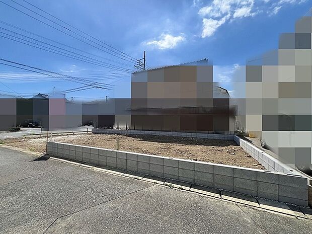 穏やかな空が広がる開放的な立地で、理想の暮らしを描くための心地よい広さが確保されています。