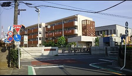 草加市立谷塚小学校(1200m)