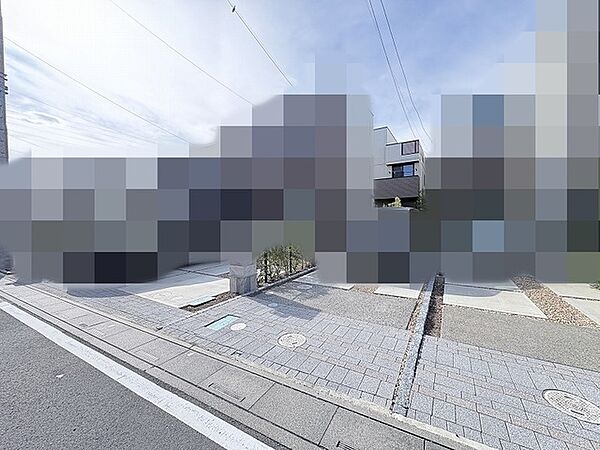 洗練された外観が街並みに馴染み、日常の帰宅が楽しみになる穏やかな佇まいです。