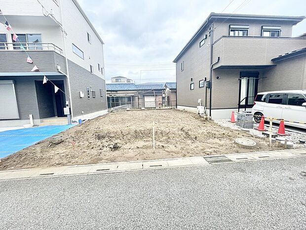 周辺環境が整った落ち着きのある住宅街に位置しこれからの新しい暮らしを描ける区画です