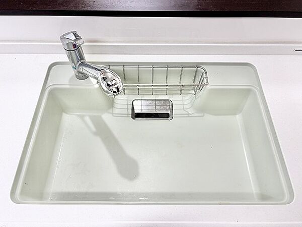 日々の暮らしに溶け込む、清潔感と整った使い心地が魅力のすっきりとした空間です。