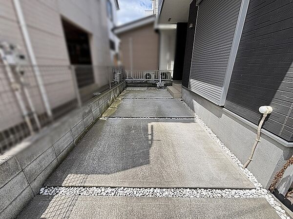 日々の暮らしにゆとりをもたらす、整えられたフラットなスペースです。