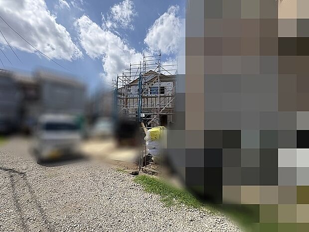 完成に向かって着実に形作られていく、期待感に満ちた静かな風景が広がっています。