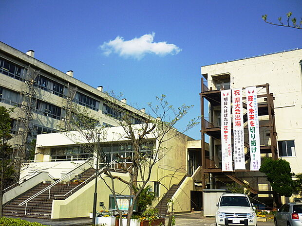 草加市立花栗中学校(1430m)