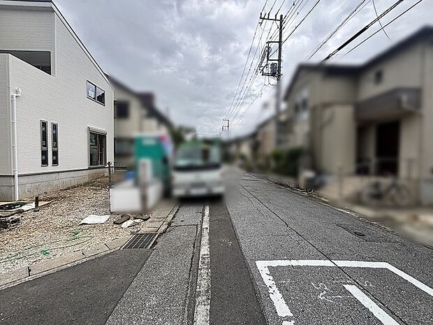 閑静な住宅街に佇み、日々の暮らしに穏やかな安らぎをもたらす心地よい住環境です。