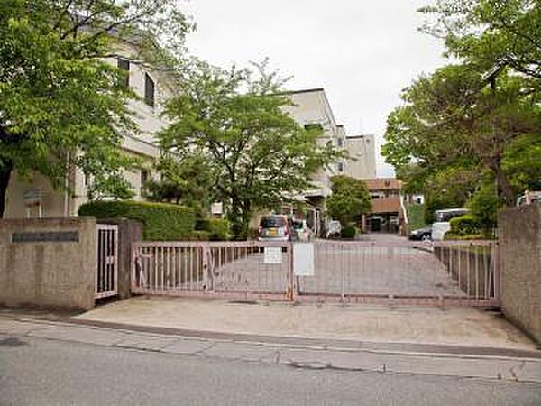 越谷市立弥栄小学校（1000m）
